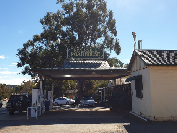 Riverside Roadhouse Logo